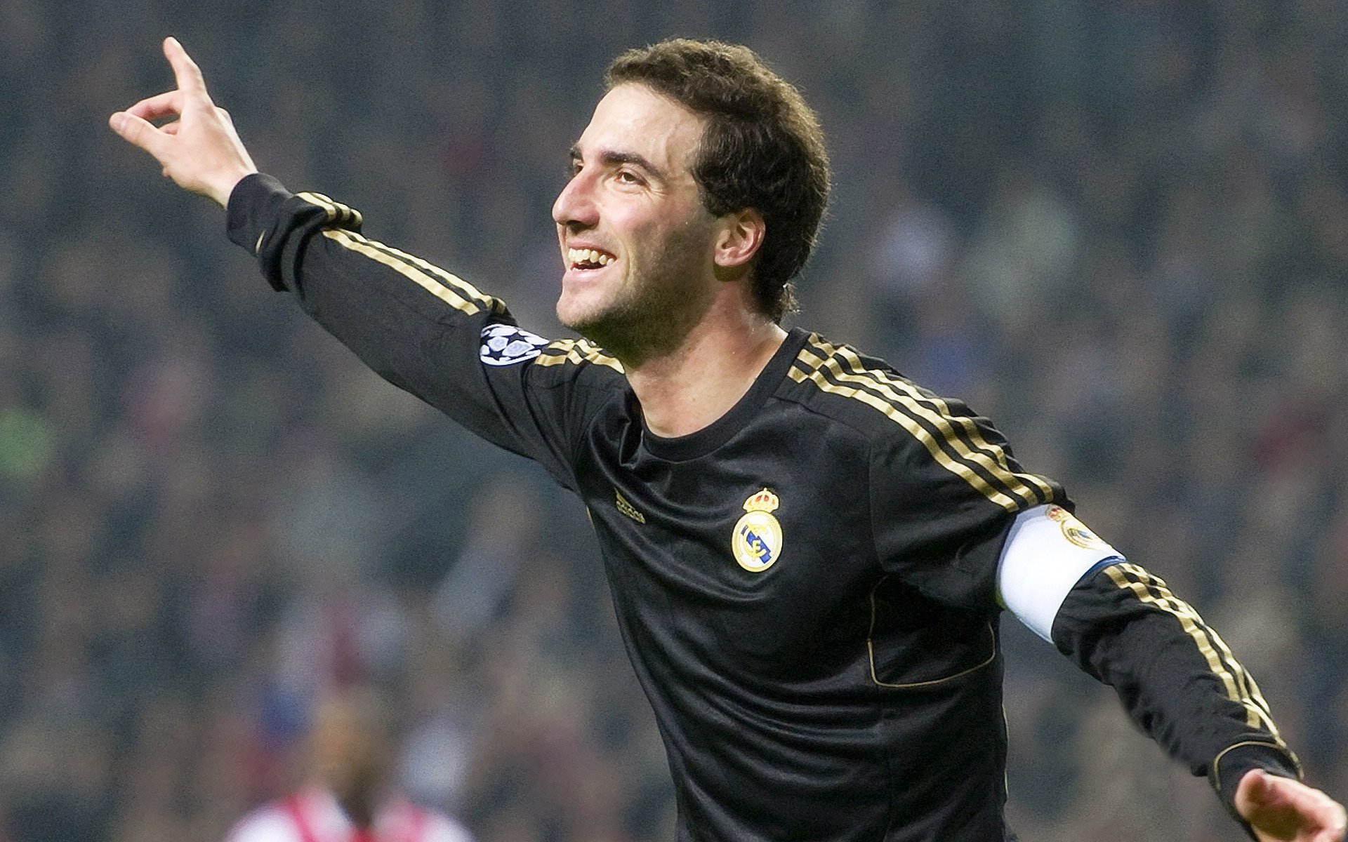 “尼古拉斯·桑特基的多面手技术，帮助阿根廷美洲狮队取得重要突破”