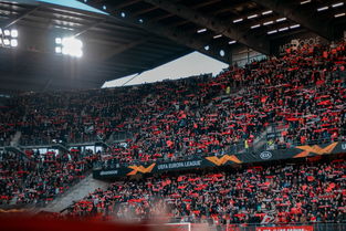 JIU YOU GAME-体育场馆篮球租赁平台上线便利市民参与夜间训练，篮球场出租收费标准